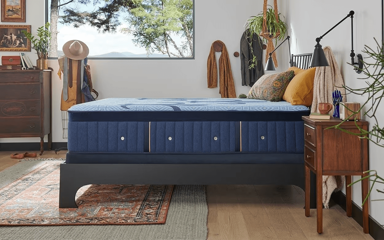 the side view of the Lux Hybrid Elite mattress