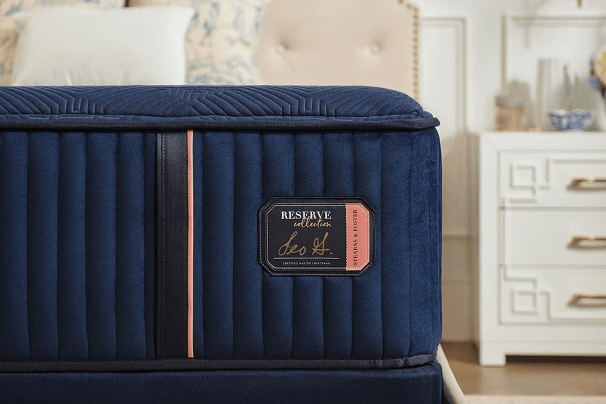 corner view of the mattress label